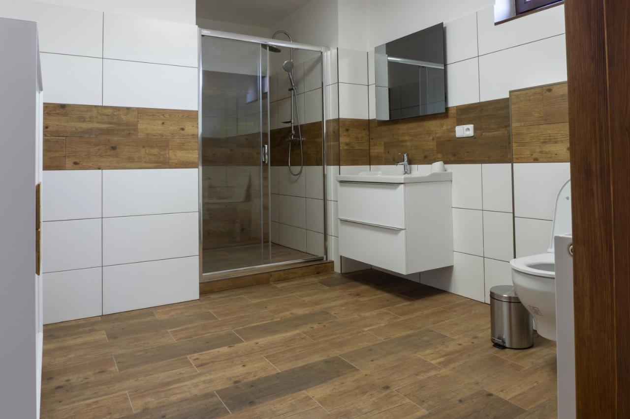 Penzion Ruze Benesov nad Ploucnici Exteriör bild