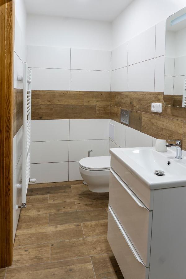 Penzion Ruze Benesov nad Ploucnici Exteriör bild